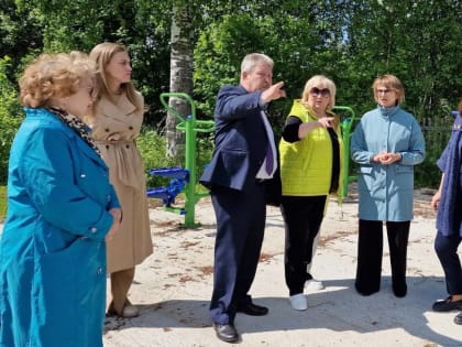 Елена Вторыгина посетила детский лагерь «Заря» в Красноборском районе