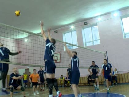 Сегодня в Архангельске - финальные игры среди мужских волейбольных команд районов области