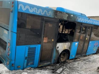 Автобусные войны продолжаются: неизвестный поджег «Лиаз» №104 в Архангельске