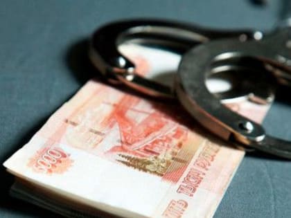 В Архангельске бывшего адвоката обвиняют в крупном мошенничестве