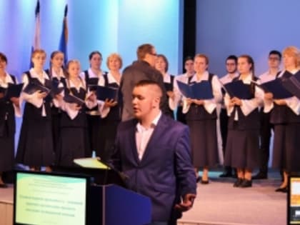 И снова хор поёт…