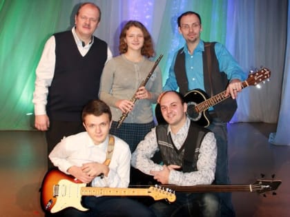 Литературно-музыкальный вечер с участием ансамбля «Три свечи»