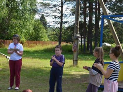 Воспитанников Ровдинского детского дома познакомили с профессией пожарного