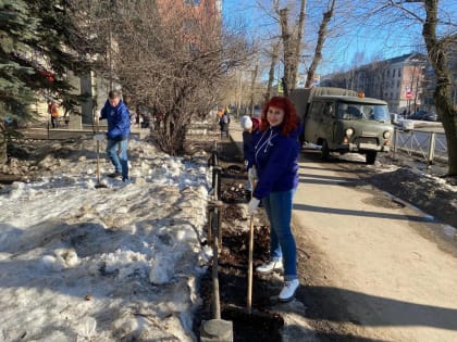 В преддверии Дня Космонавтики единороссы открыли  сезон субботников в Архангельске