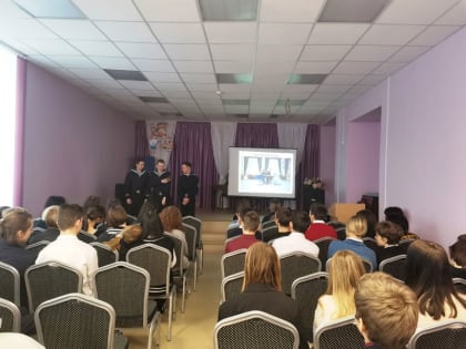 Старшеклассники Архангельской области знакомятся с условиями обучения в АМИ