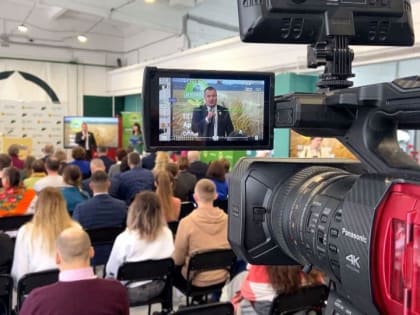 В Вельске сегодня стартовал большой агрофорум