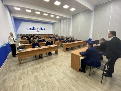 В АМИ обсудили вопросы плавательной практики и трудоустройства курсантов.