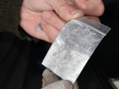 Несовершеннолетний житель города Архангельска подозревается в незаконных приобретении и хранении наркотического вещества