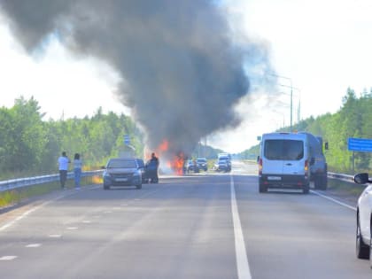 Под Северодвинском горел грузовик