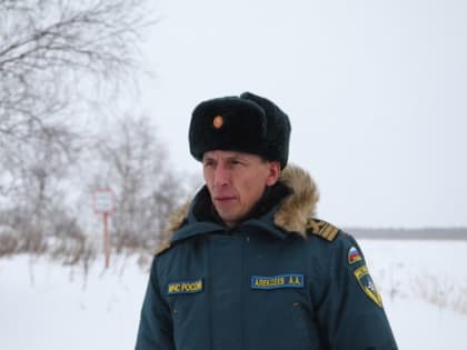 Выезжать на лёд на автотранспорте запрещено!