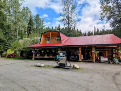 Tetsa River Lodge. It was a cute lil place