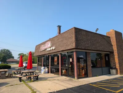 Dinner was Hillery's Bar-B-Q. This was nostalgia from my childhood