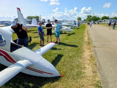 Homebuild area. Row of Long-AZ and VariEze