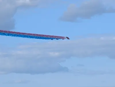 RAF Red Arrows arrival, smoke on to make the American Flag
