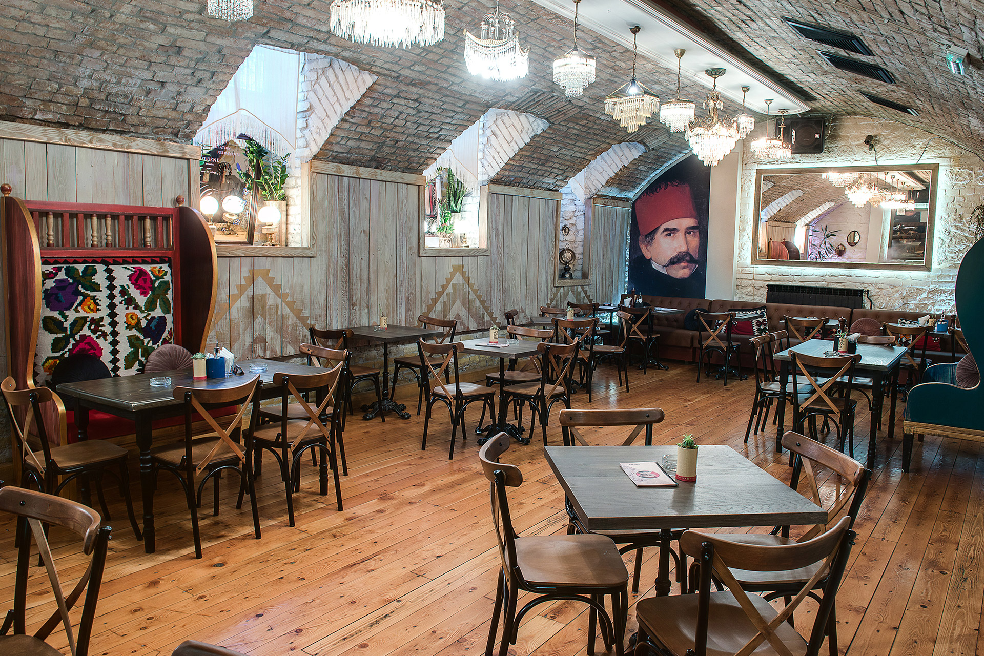 Rezerviši prostor - Enterijer 1