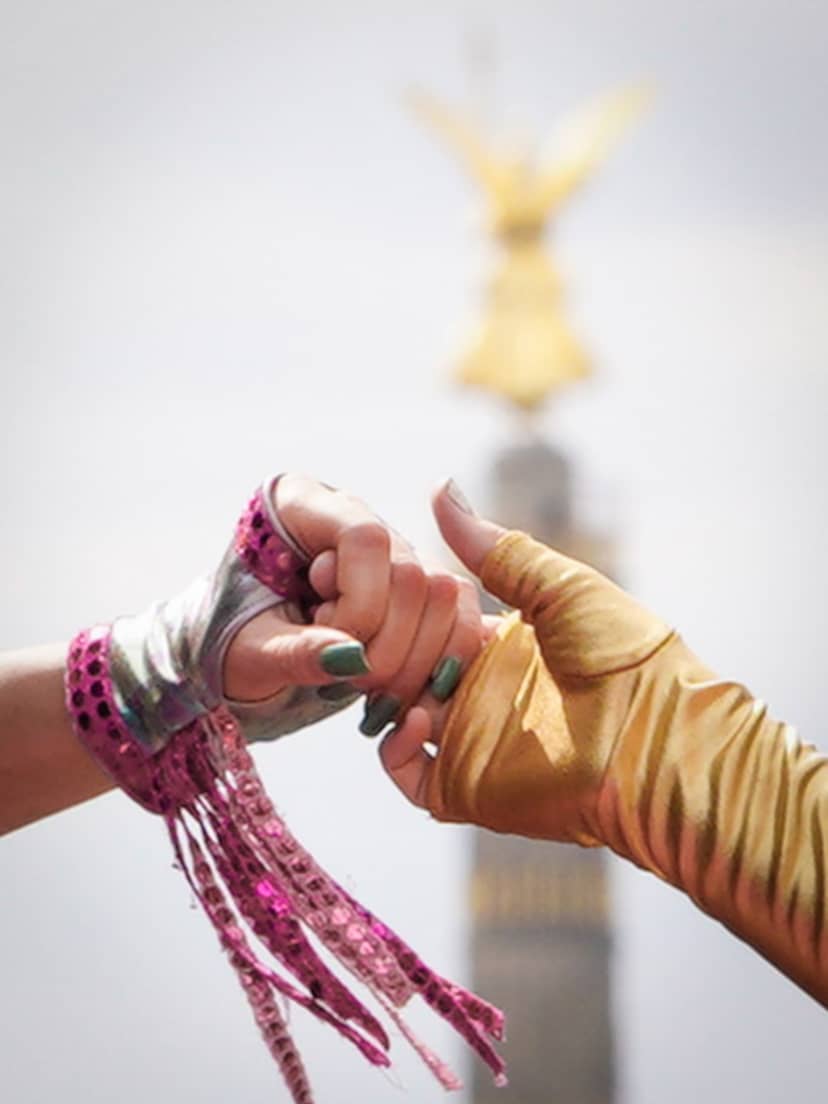 Berlin Summer CSD - Hand in Hand