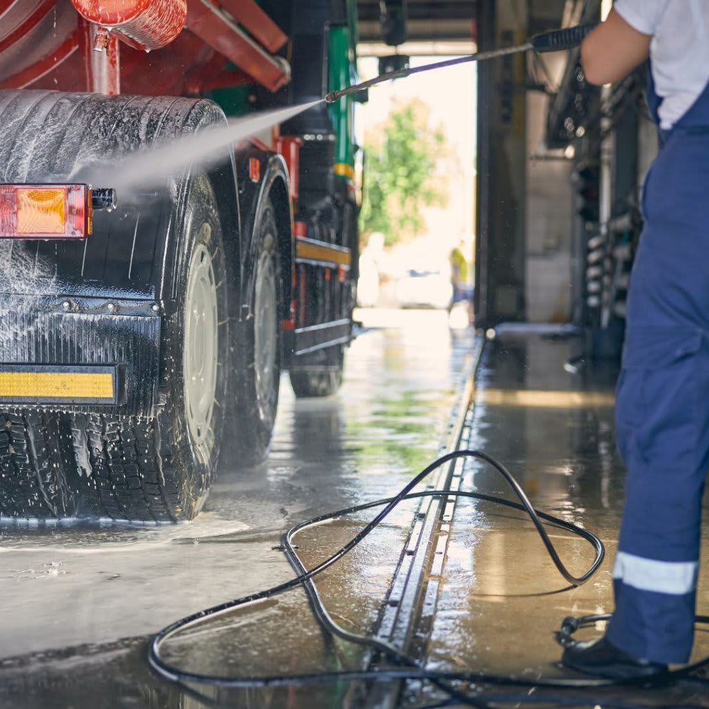 Squeaky fleet truck washing