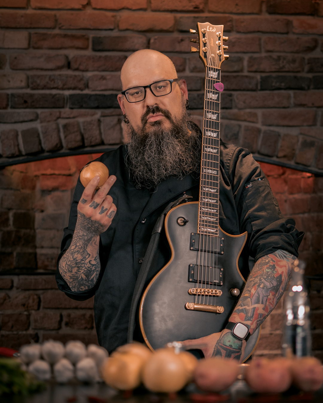 ButterButtButler en tenue de chef