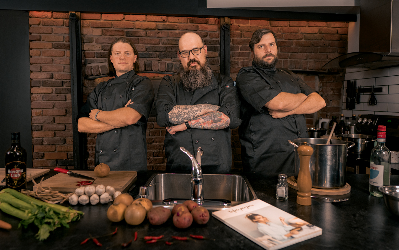 ButterButtButler en tenue de chef