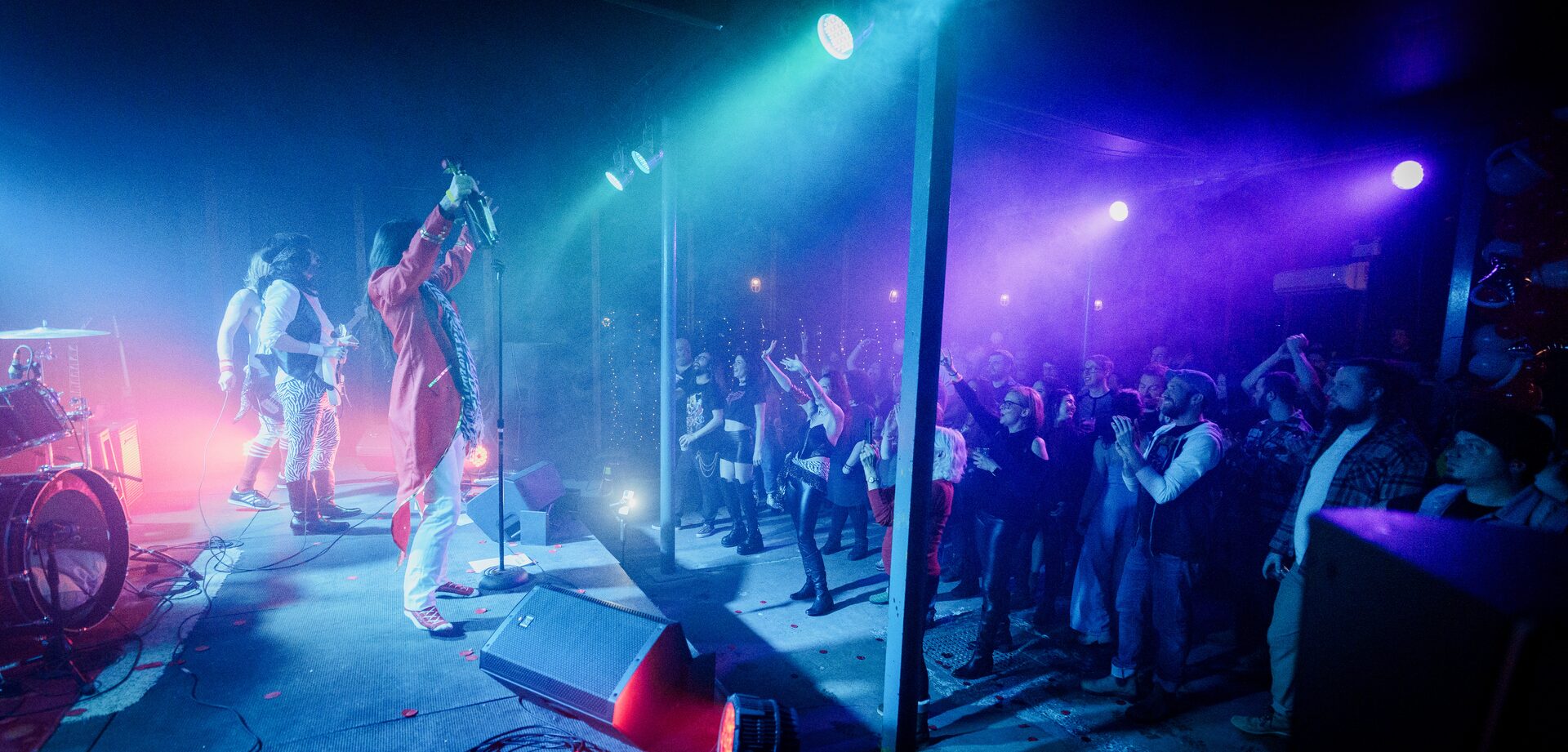 Détail de la performance de Mother Rockers au Sonum Fest