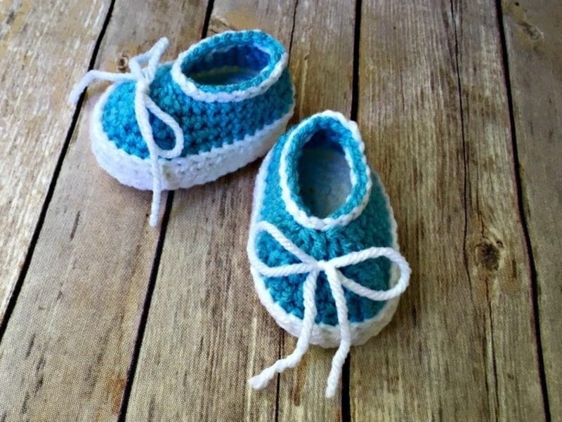 ## Simple Baby Slip-On Booties