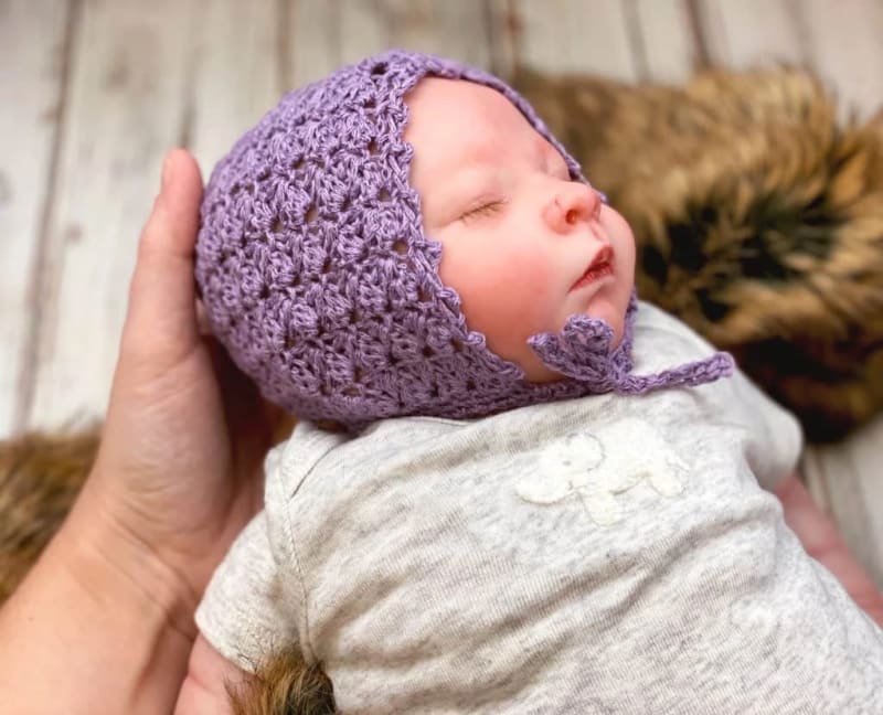 ## Simple Crochet Baby Bonnet