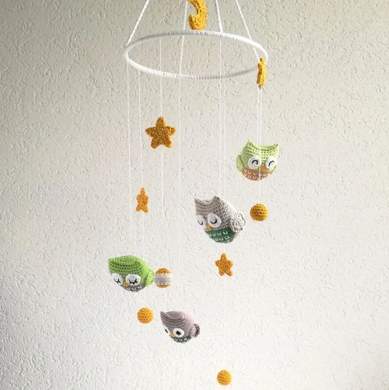 ## Crochet Owl Baby Mobile