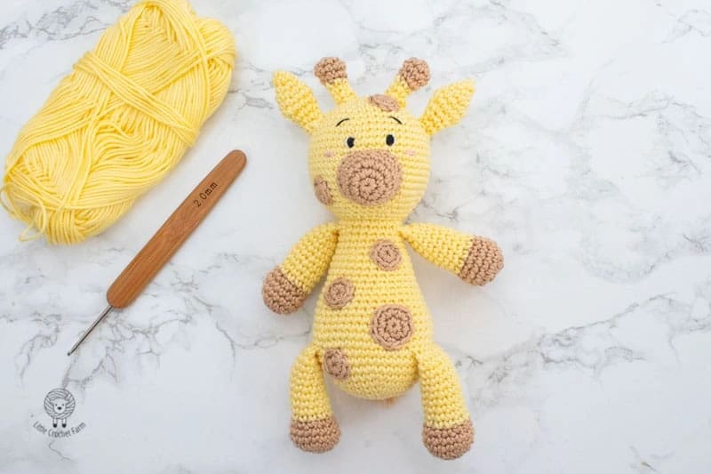 ## Giraffe — Free Safari Crochet Pattern