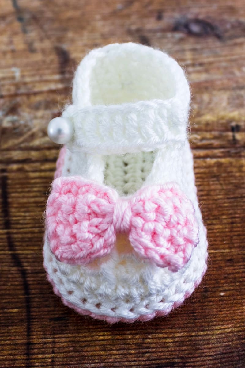## Crochet Bow Baby Booties