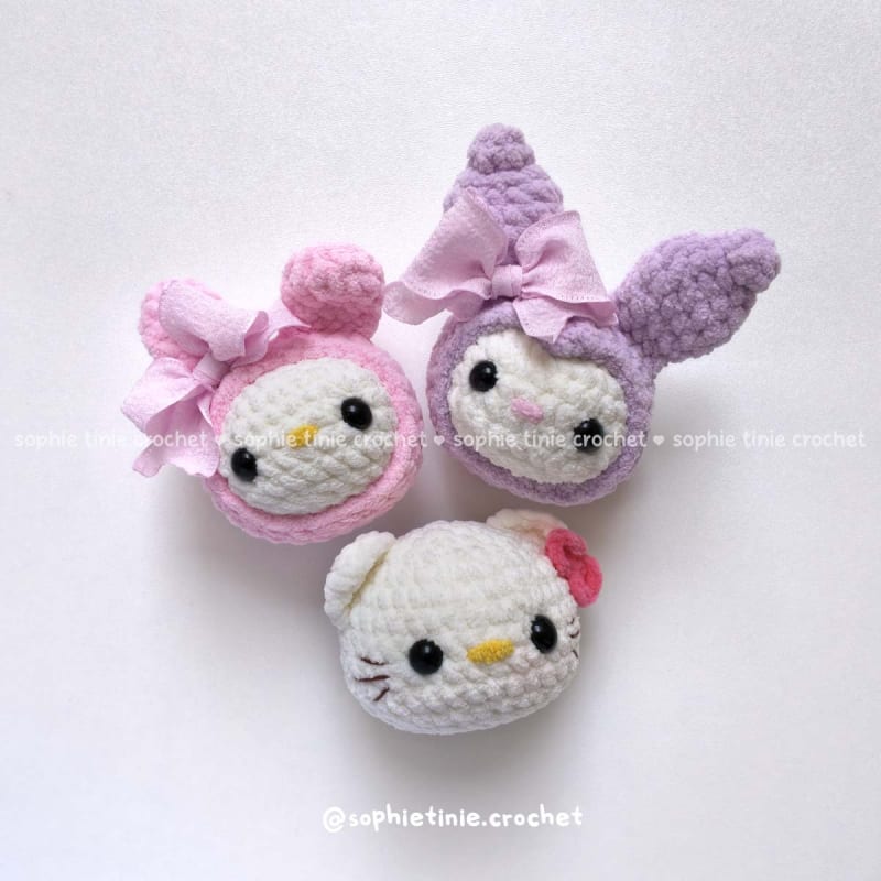 ## Hello Kitty Sanrio Cat Keychain