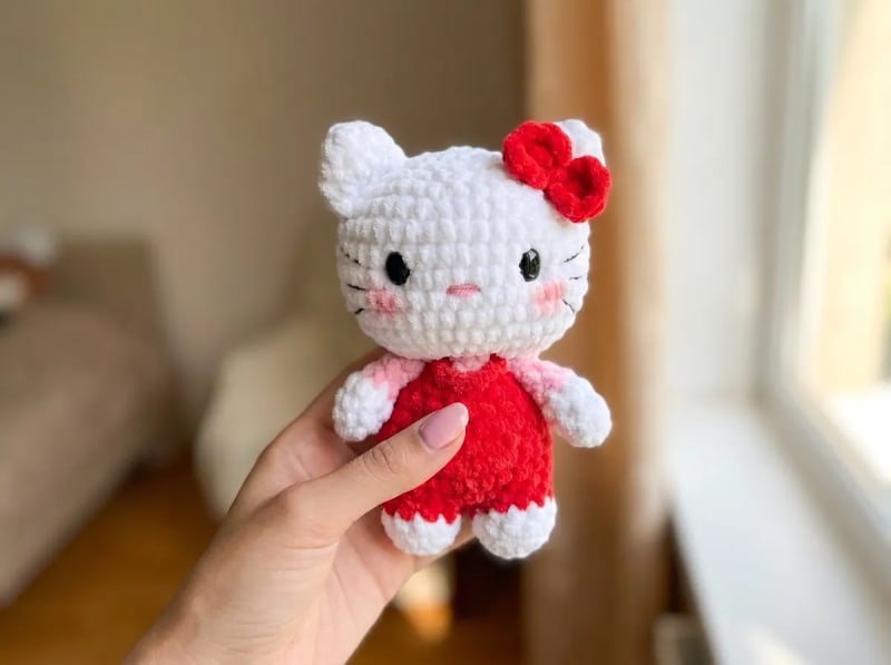 ## Tiny Bow Kitty Amigurumi