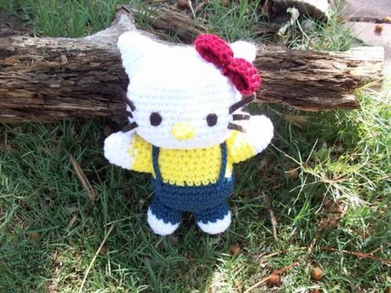 ## Amigurumi Hello Kitty by Trischa Morales