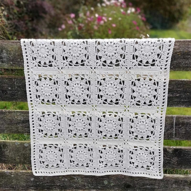 ## Edelweiss Blanket by Annie Design Crochet