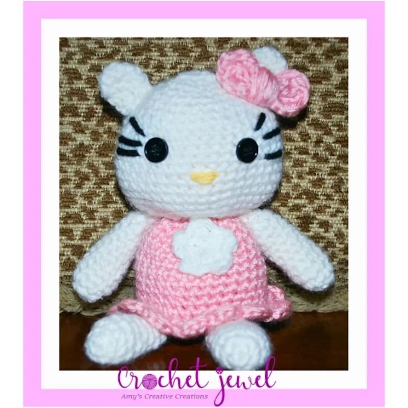 ## Hello Kitty Amigurumi by Amy Lehman