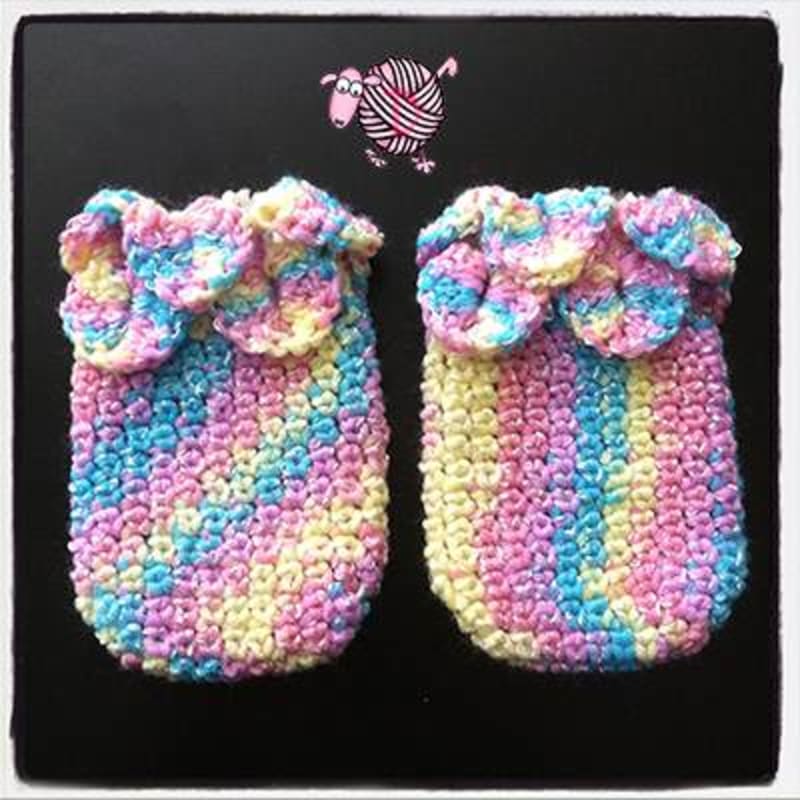## Mommy Hold My Hand! Mittens by Oombawka Design Crochet