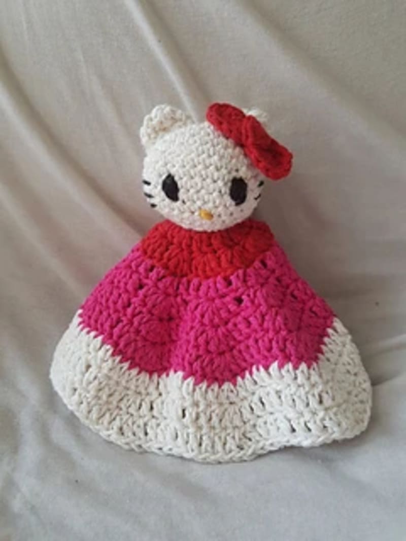 ## Doudou Hello Kitty by Les Récréations de Mayleen