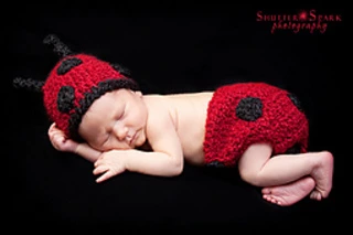 ### **Little Ladybug Hat & Diaper Cover Photo Prop**
