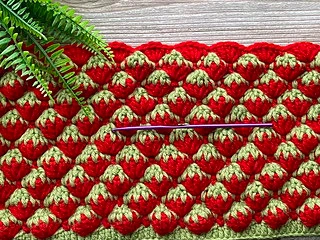 ## Favourite Strawberries Blanket