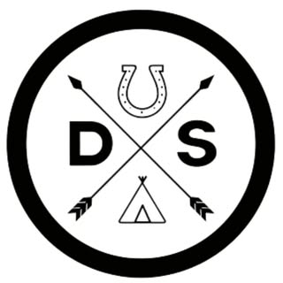 Camping & Horse Farm Logo