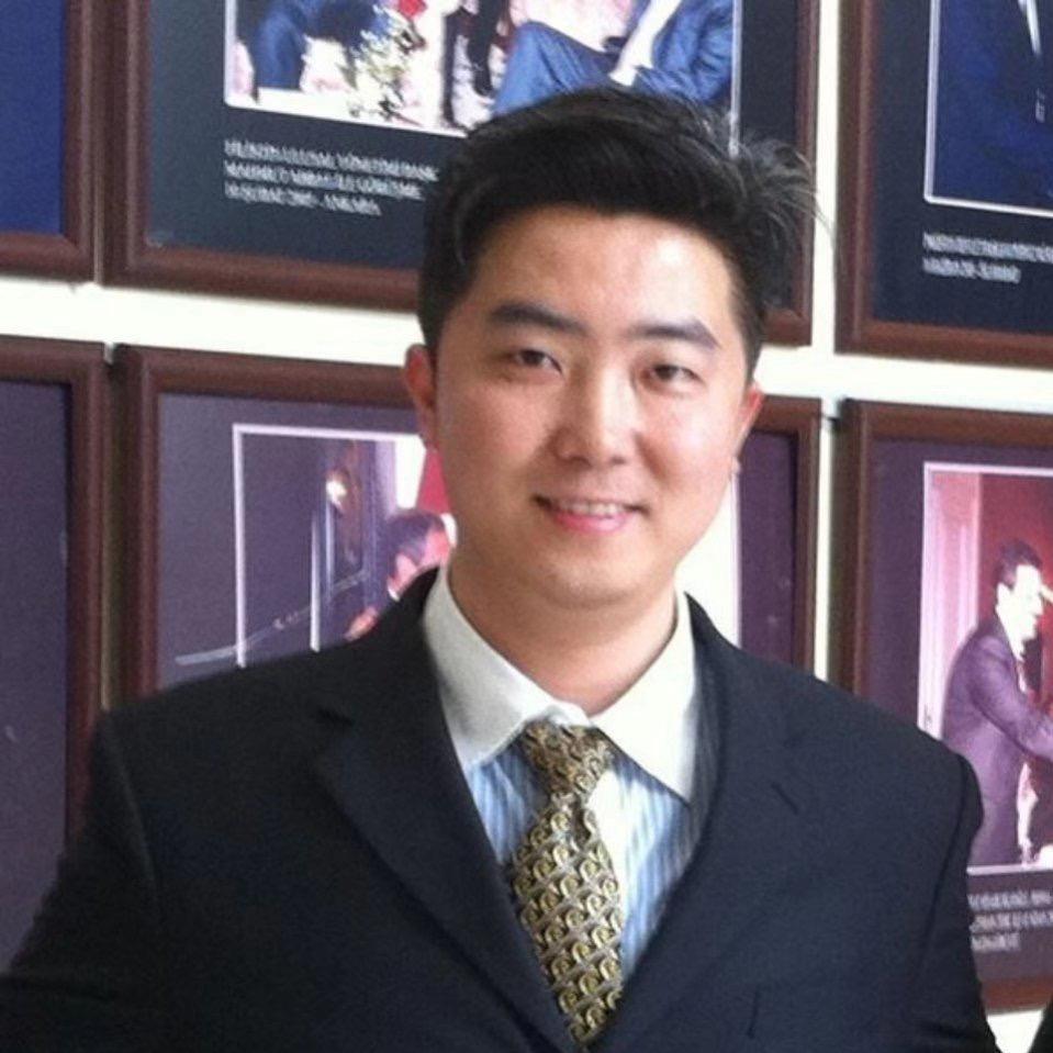 Mr. Derek β Supply Chain Management, CEO