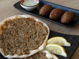 Lehmeyún x2 + Kibbe + Bebida
