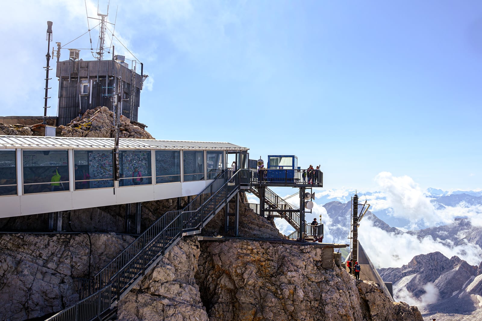 Vue du sommet le plus haut d'Allemagne, le Zugspitze