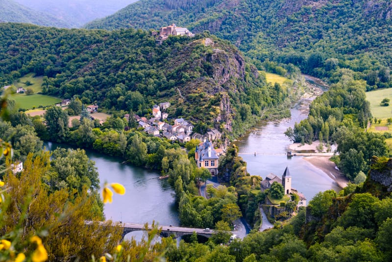 Vue sur Ambialet et les boucles du Tarn