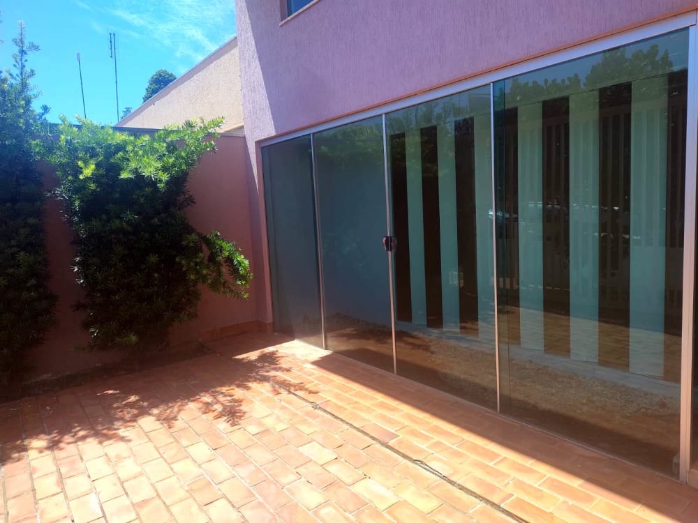 MARAVILHOSO SOBRADO NO BAIRRO SANTO ANTÔNIO