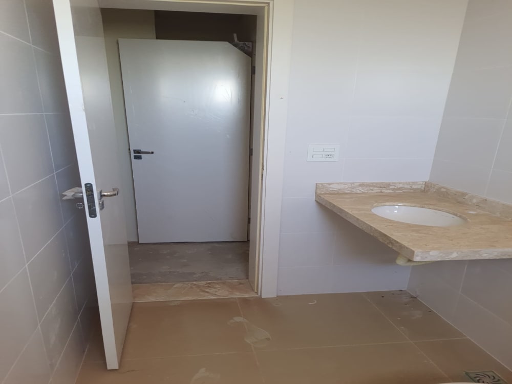 APARTAMENTO NOVO NO EDIFÍCIO FIRENZE