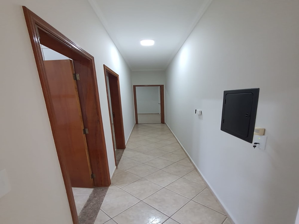 EXCELENTE CASA NO JARDIM SHANGRILÁ