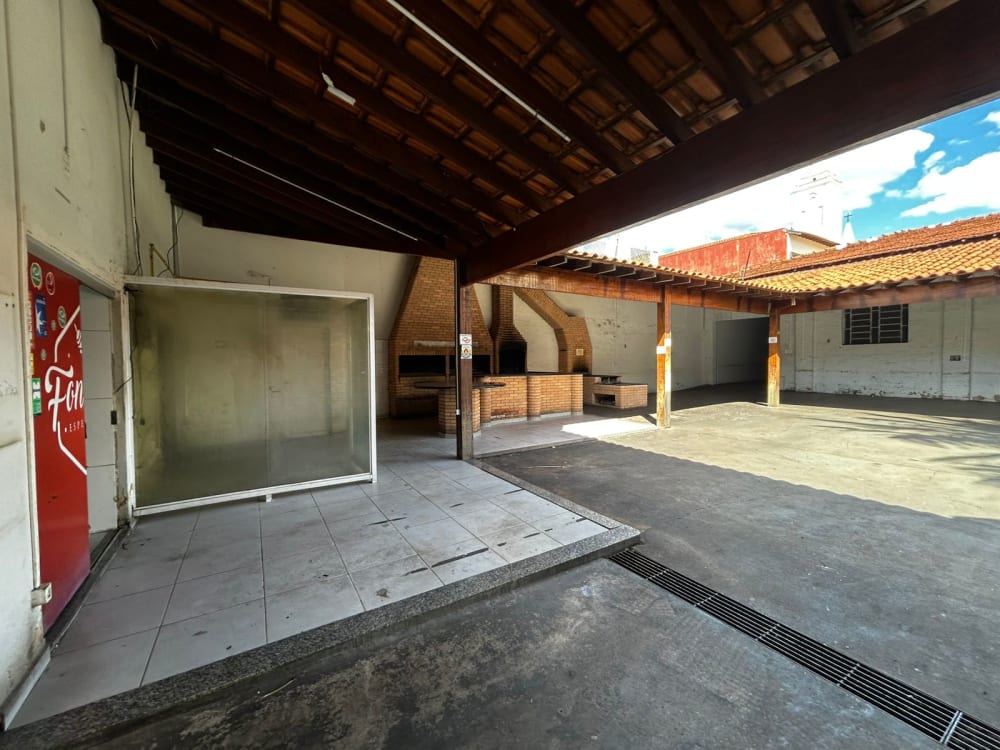 Avenida Manoel Bento da Cruz,418 - Centro