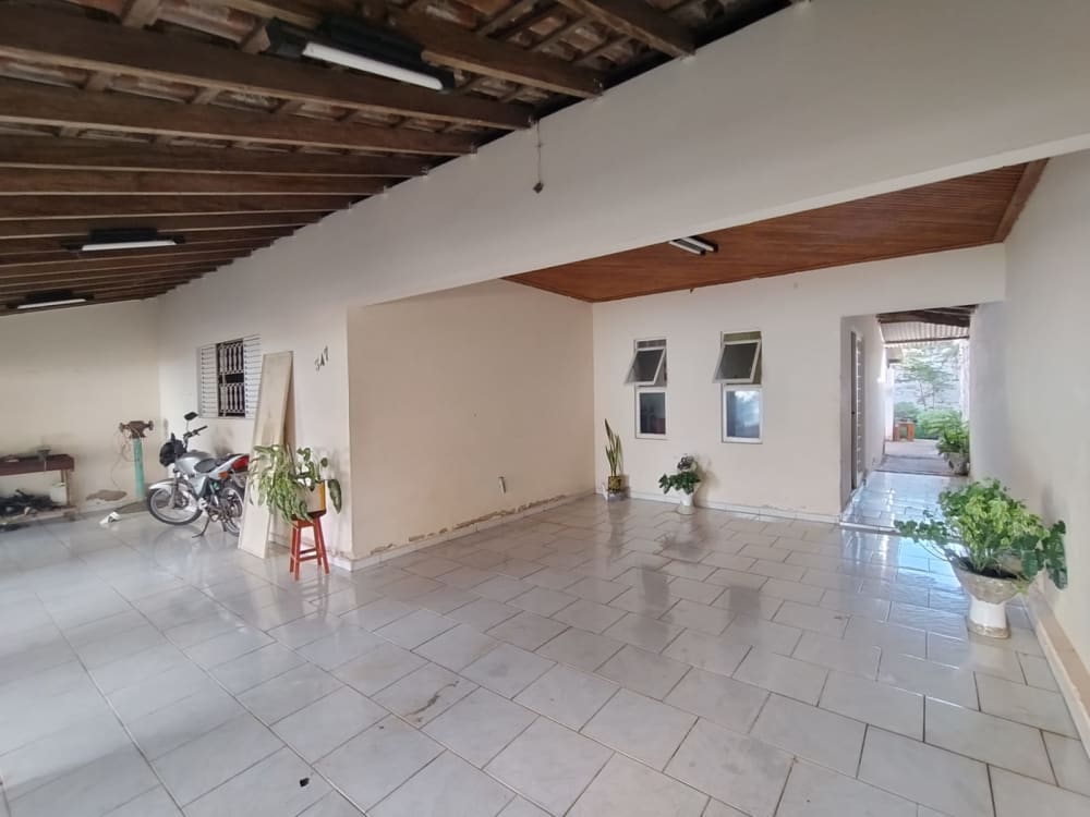 CASA NO JARDIM PARAÍSO