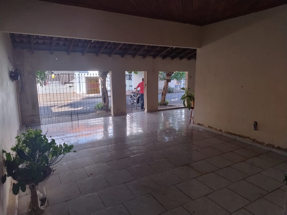 CASA NO JARDIM PARAÍSO