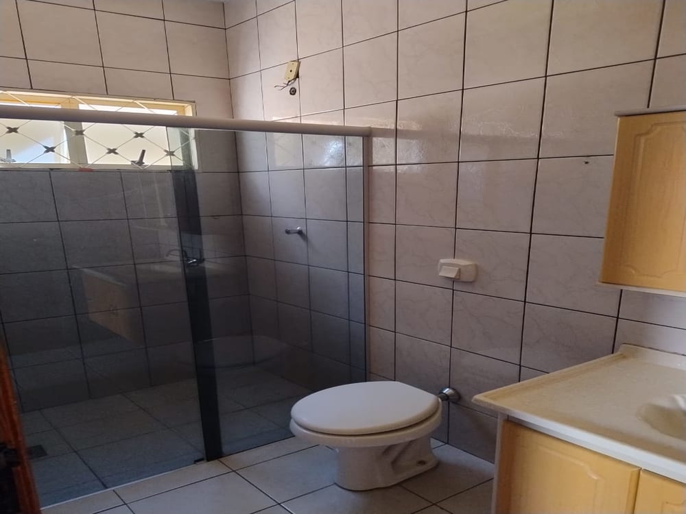 CASA COM TRÊS DORMITÓRIOS NO BAIRRO SÃO FERNANDO